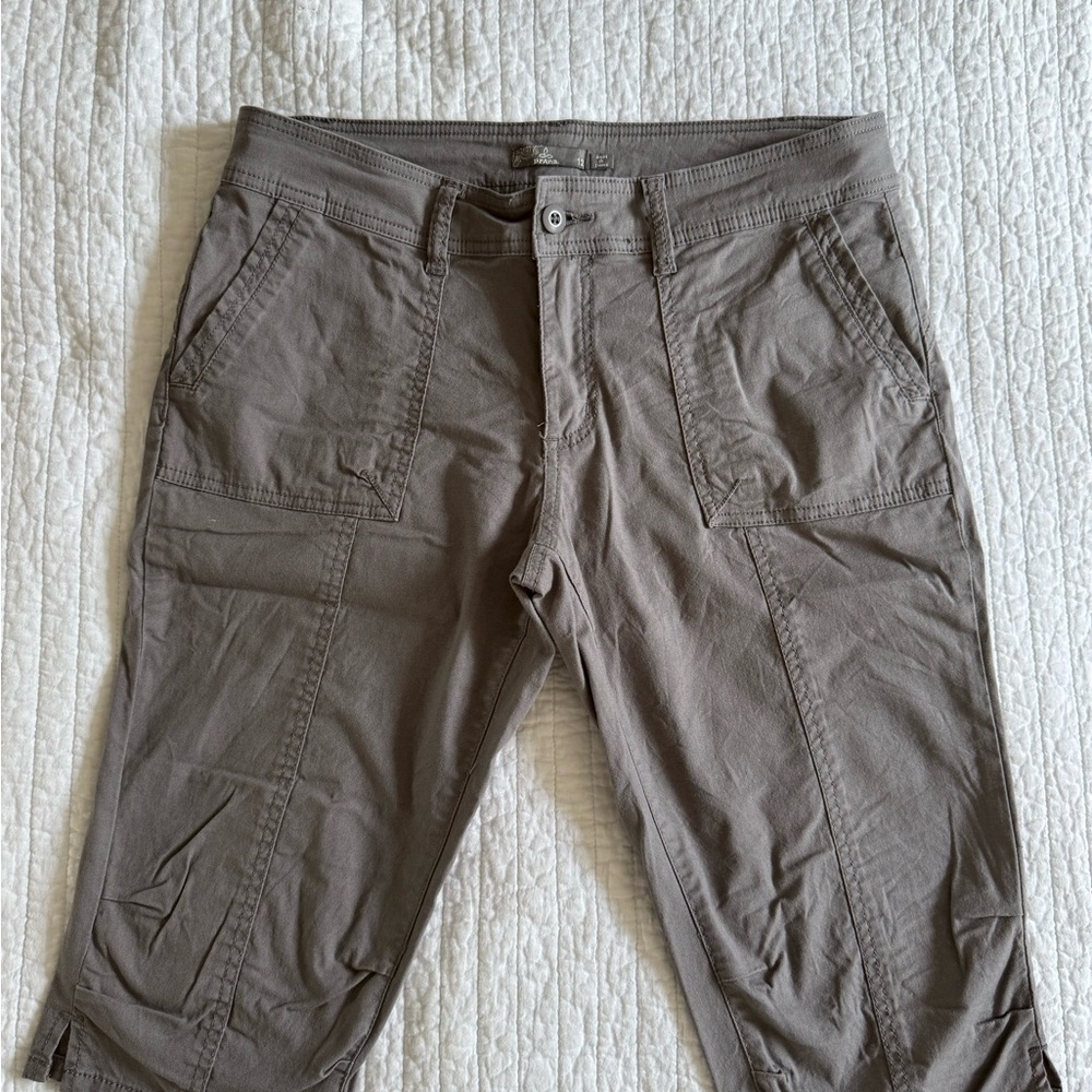 Prana Women's light grey  Capris